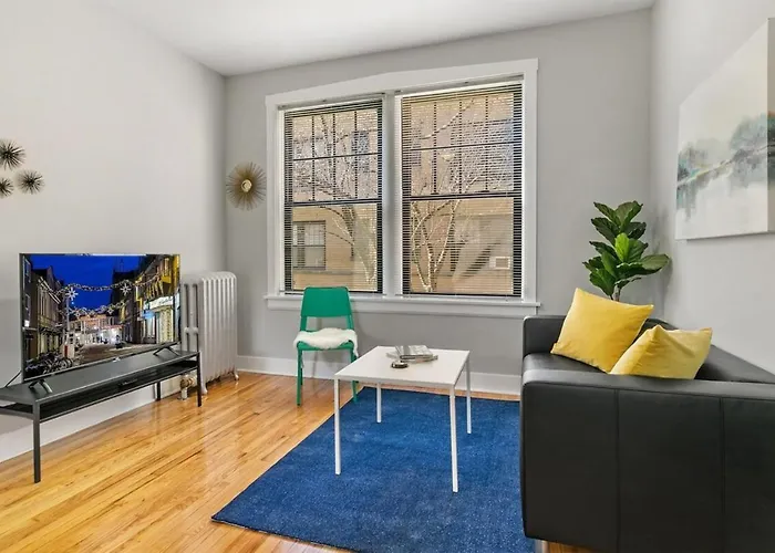 Newly Renovated 1br In Ideal Location - Belmont E1 Chicago