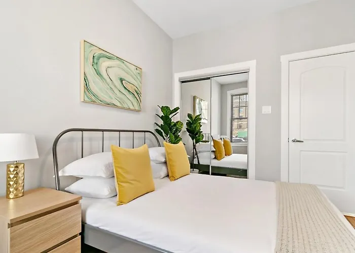 Newly Renovated 1br In Ideal Location - Belmont E1 * Chicago