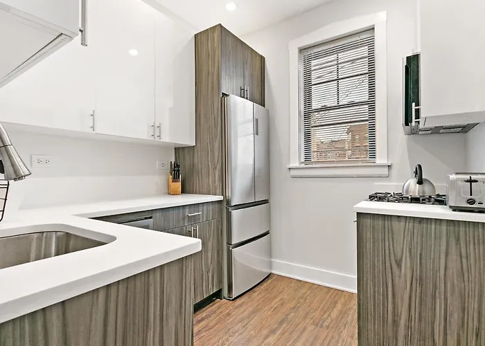 Newly Renovated 1br In Ideal Location - Belmont E1 *